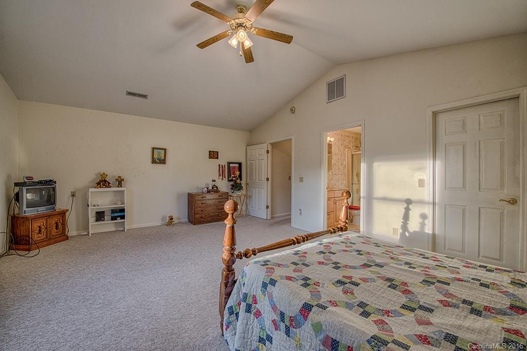 10 Bage Street #10 - Photo 16