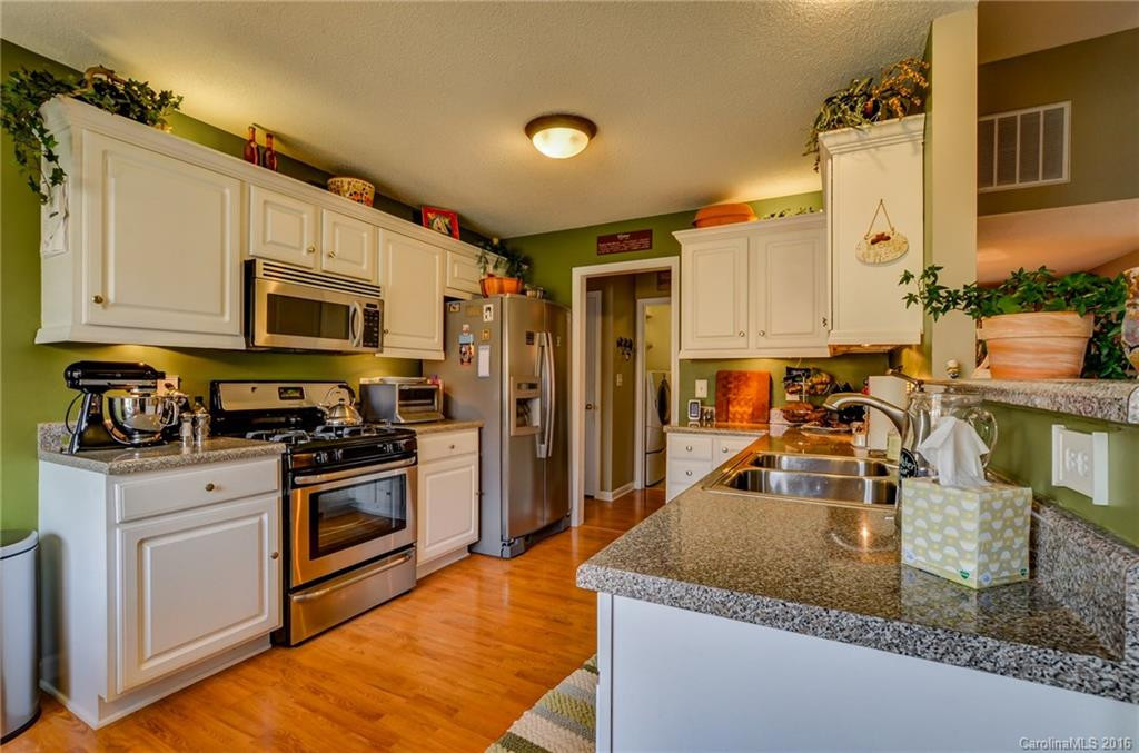 109 Sunberry Trail - Photo 4
