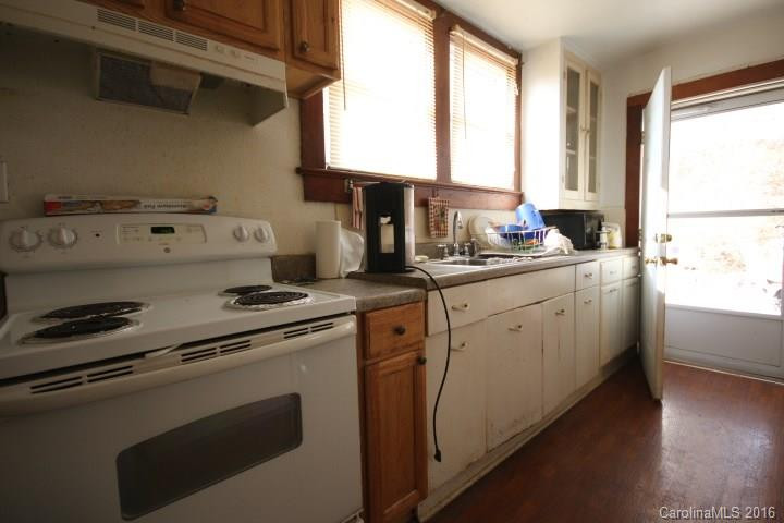 587 / 589 Old Hendersonville Highway - Photo 9