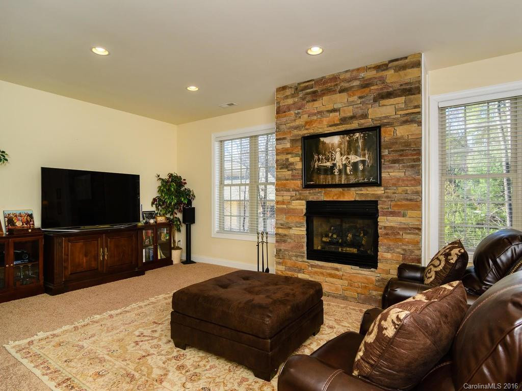 31 Village Pointe Lane - Photo 21