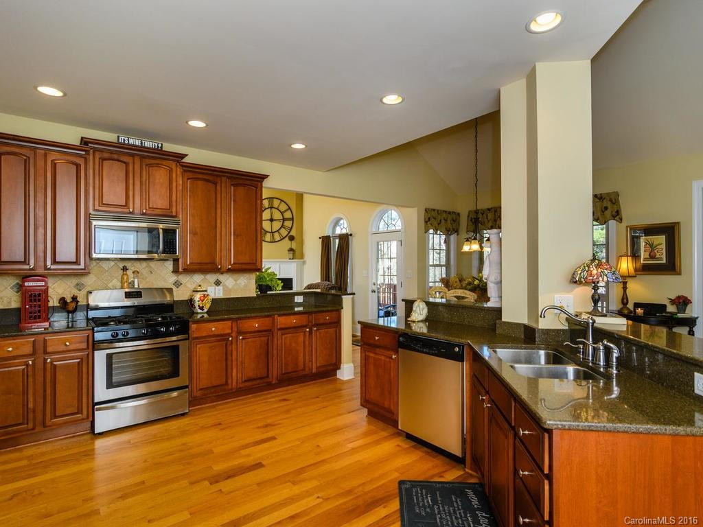 31 Village Pointe Lane - Photo 7