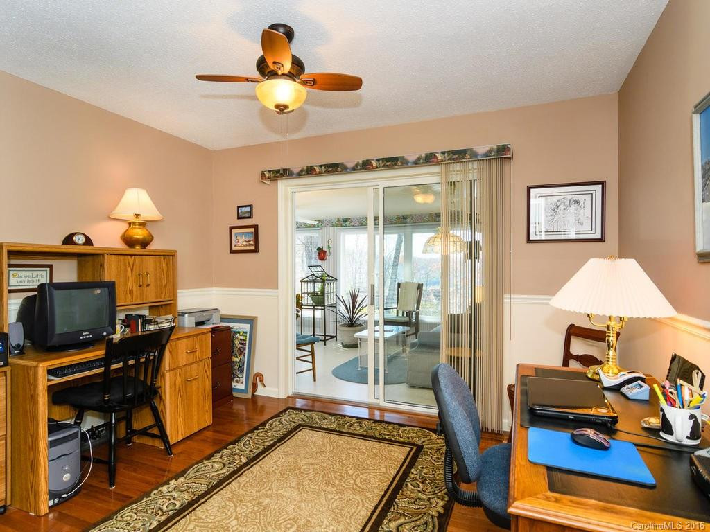 316 Deer Run - Photo 13
