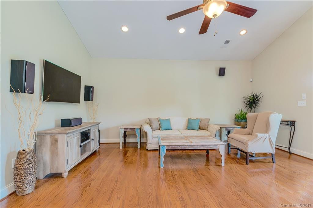 295 Brians Way - Photo 15