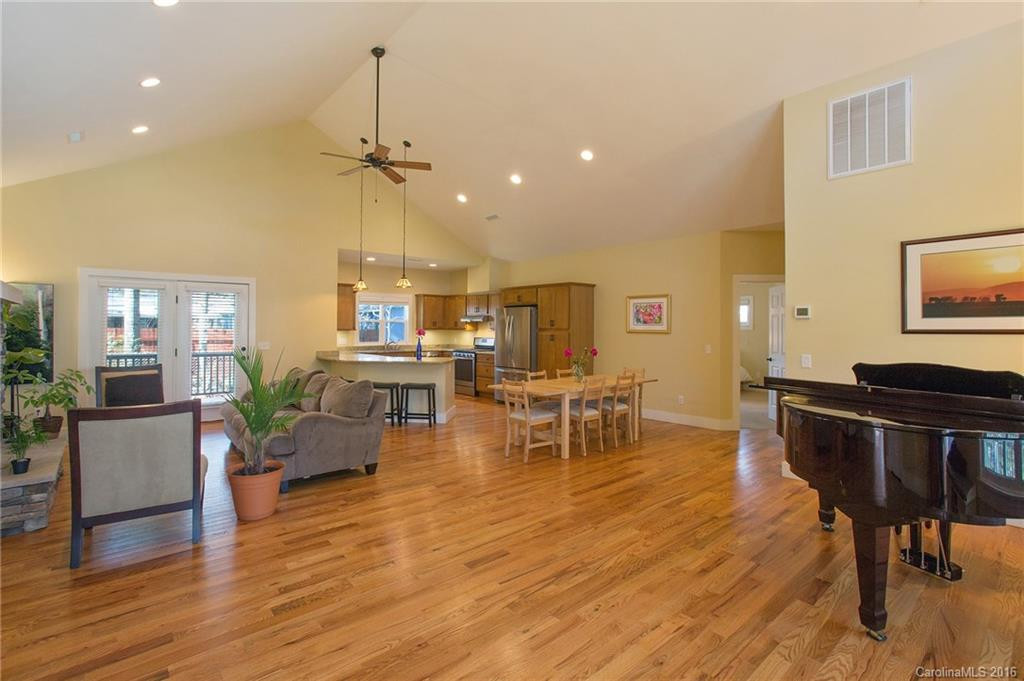 25 Woodbend Lane - Photo 2