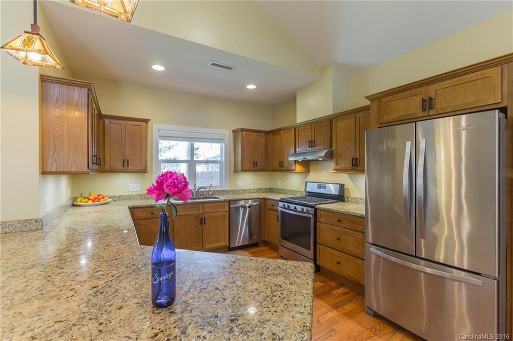 25 Woodbend Lane - Photo 4
