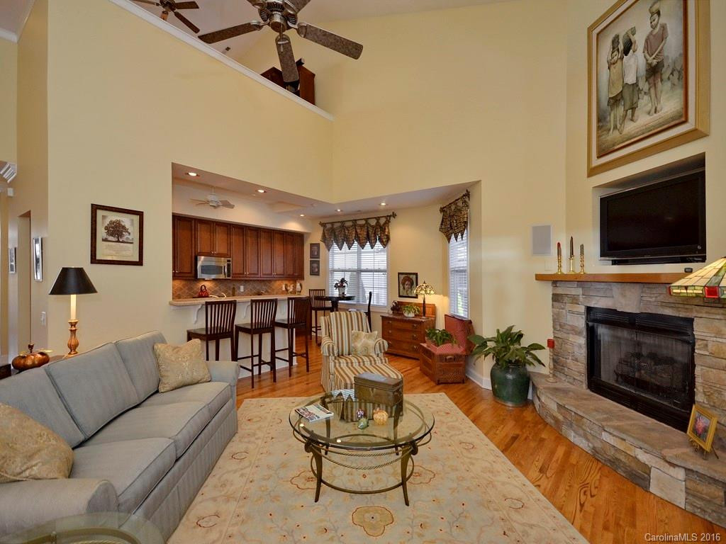 113 Towne Place Drive #113 - Photo 2