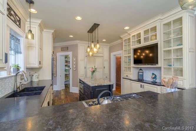 160 Kimberly Avenue - Photo 10