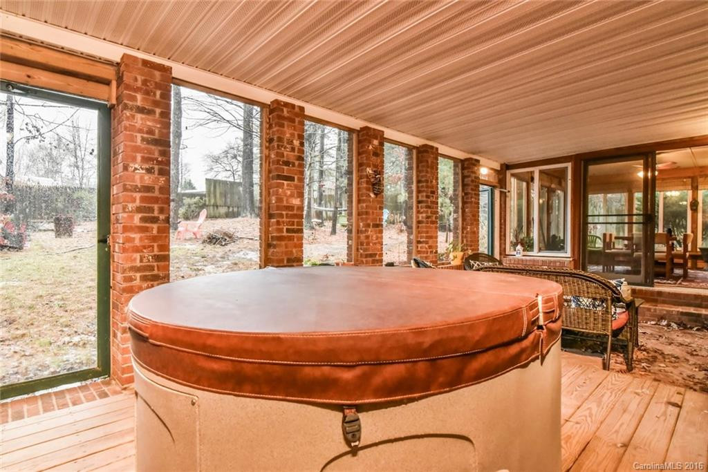 34 Ferenvilla Drive - Photo 11