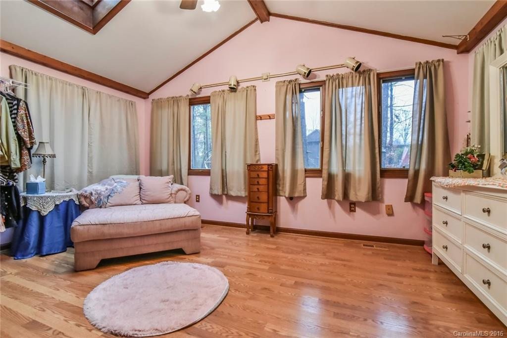 34 Ferenvilla Drive - Photo 14