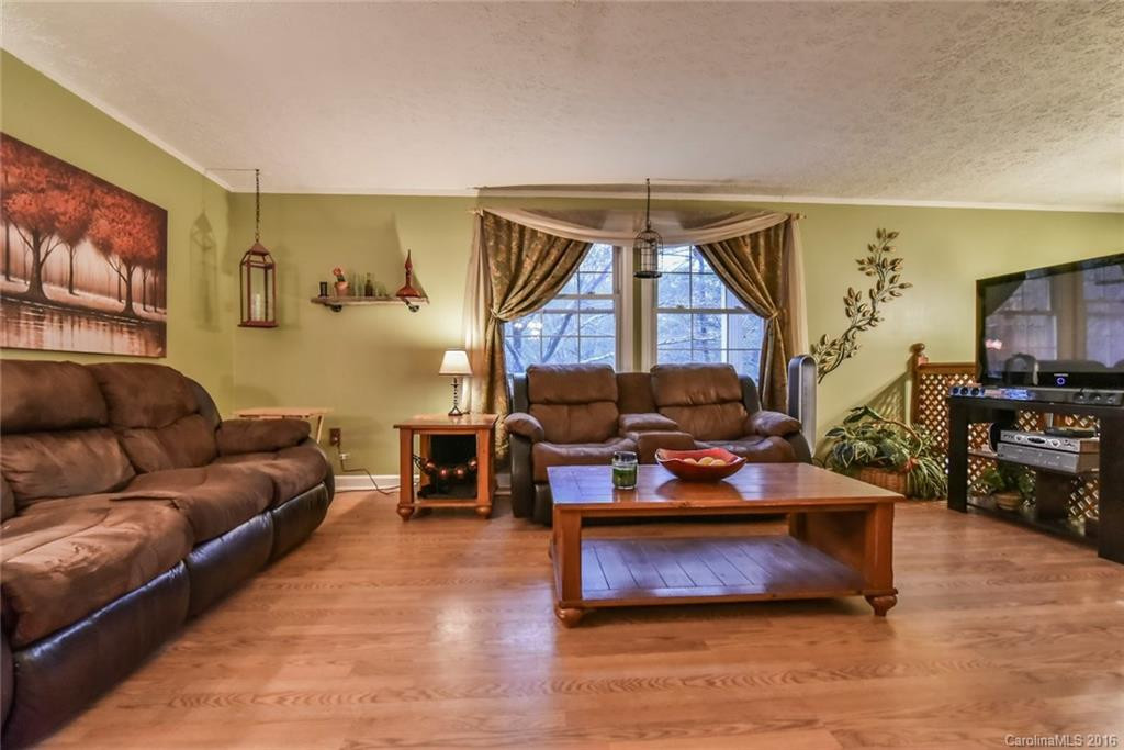 34 Ferenvilla Drive - Photo 4