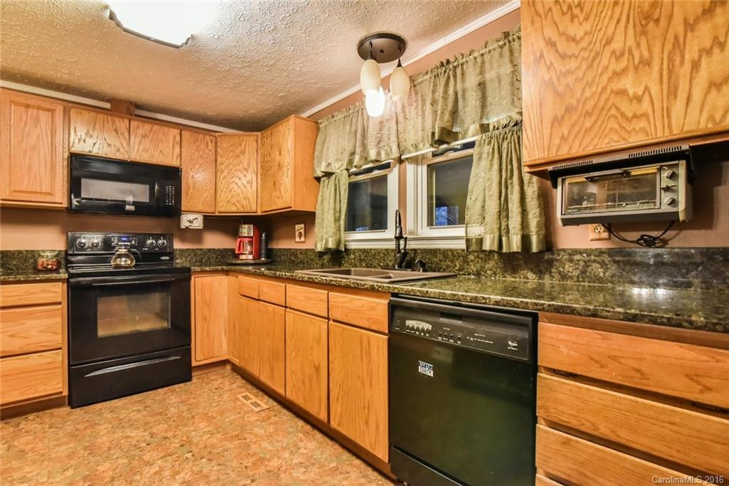 34 Ferenvilla Drive - Photo 6