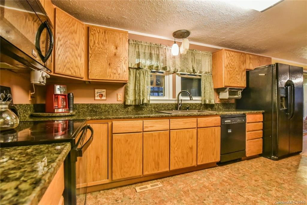 34 Ferenvilla Drive - Photo 7