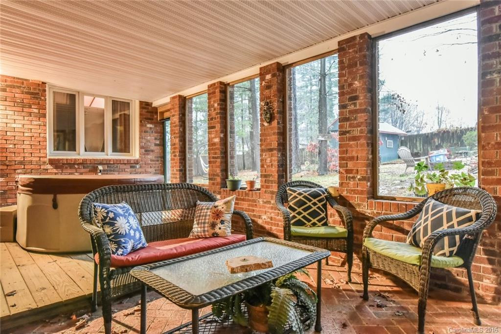 34 Ferenvilla Drive - Photo 10