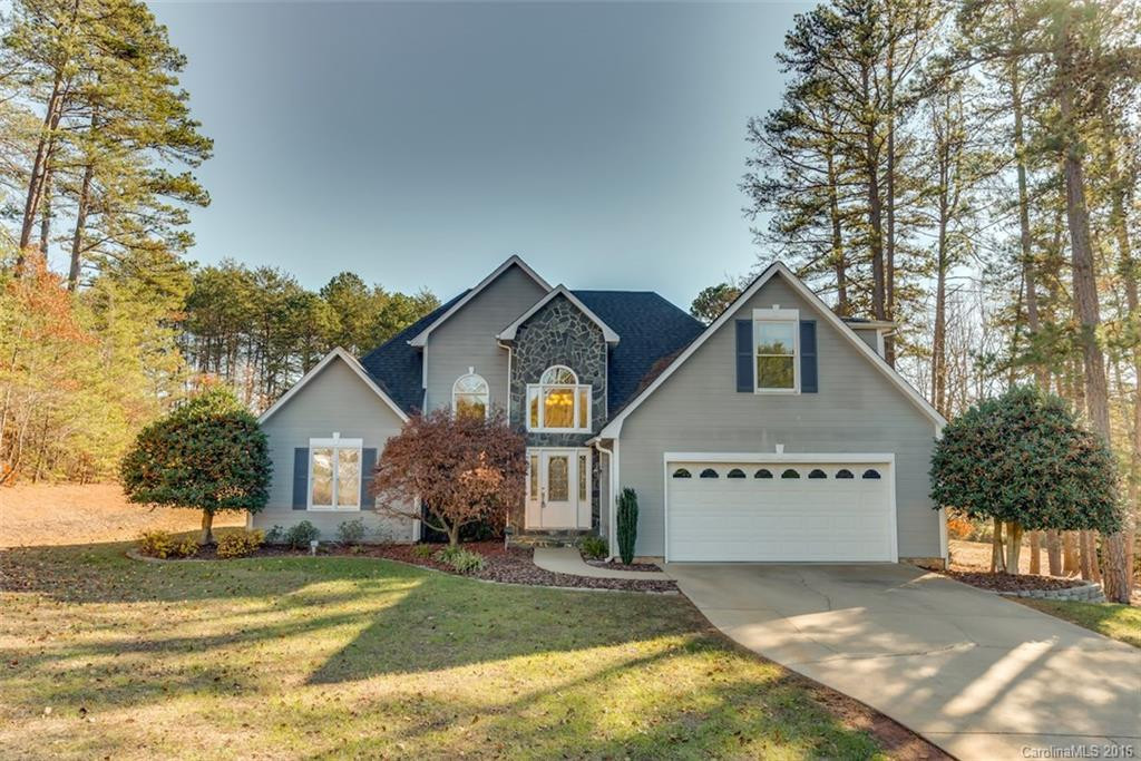 243 Briarwood Drive - Photo 2