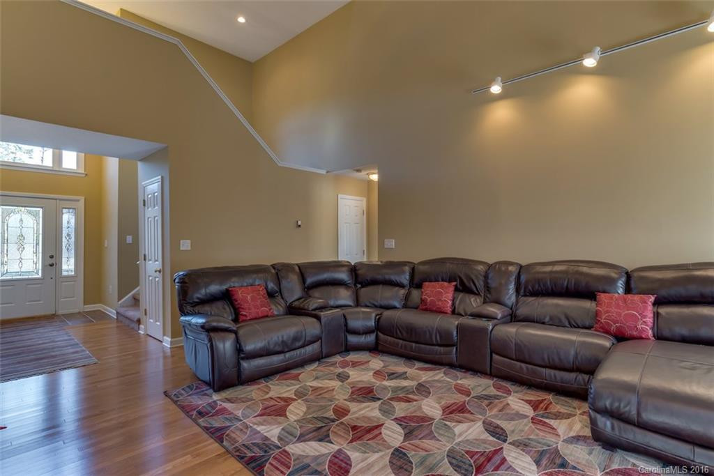 243 Briarwood Drive - Photo 15