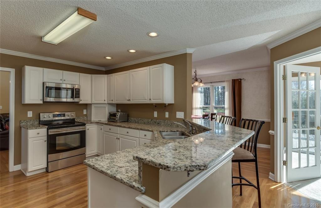 243 Briarwood Drive - Photo 8