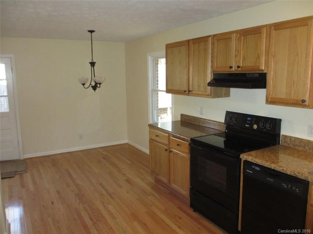 226 Salisbury Road - Photo 2