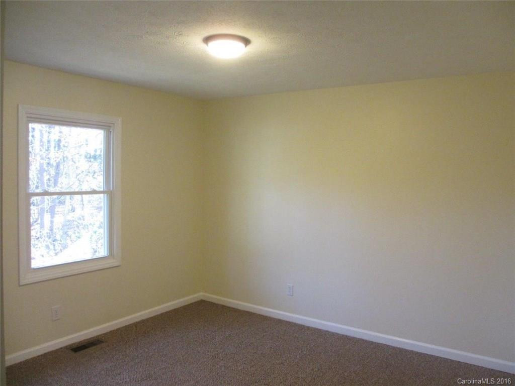 226 Salisbury Road - Photo 5