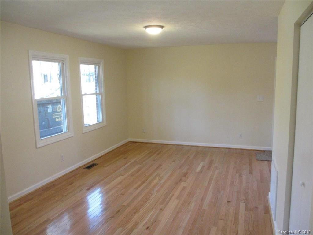226 Salisbury Road - Photo 8