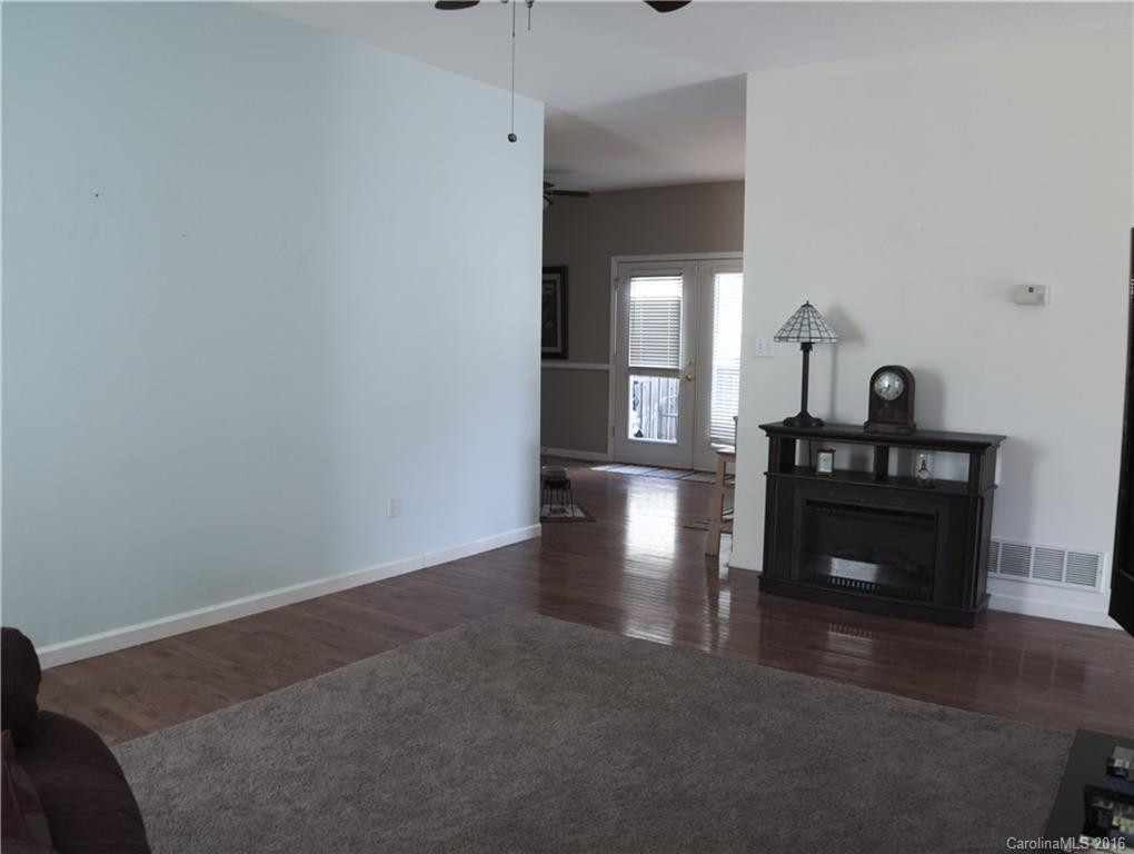 38 Woodcreek Circle - Photo 2