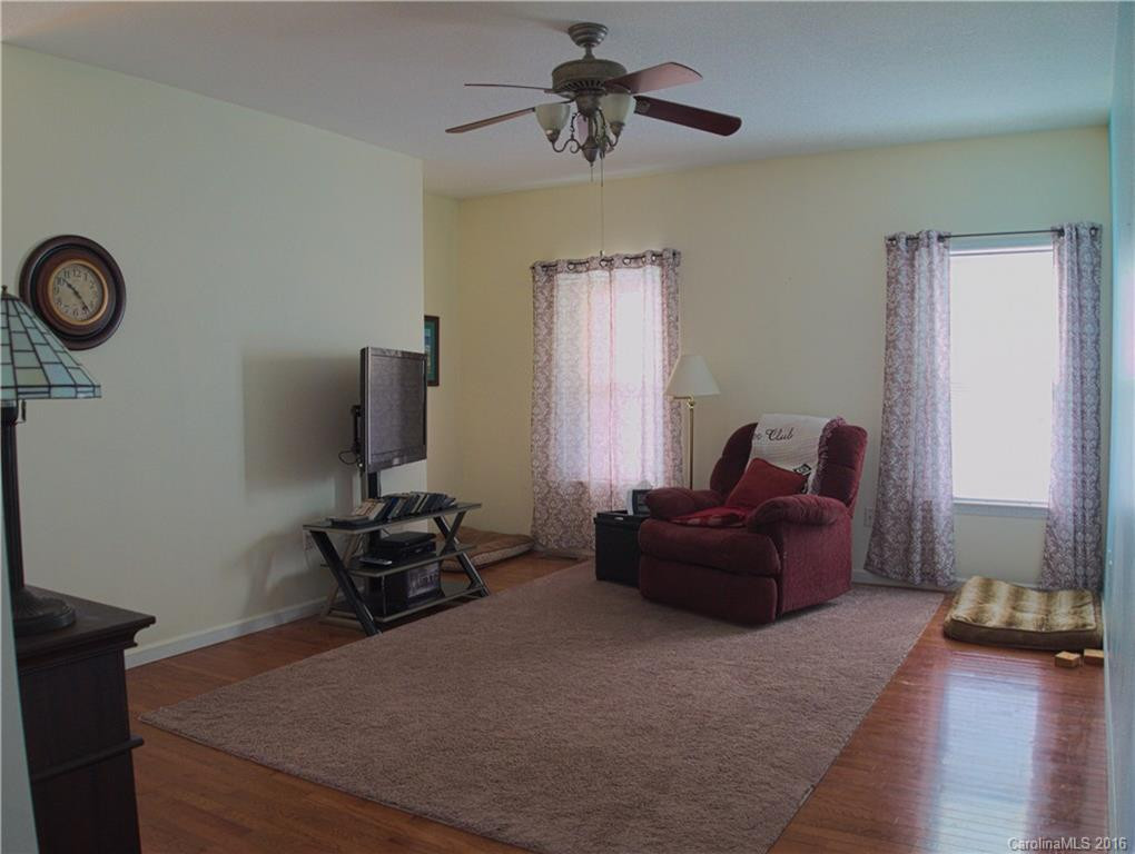 38 Woodcreek Circle - Photo 3