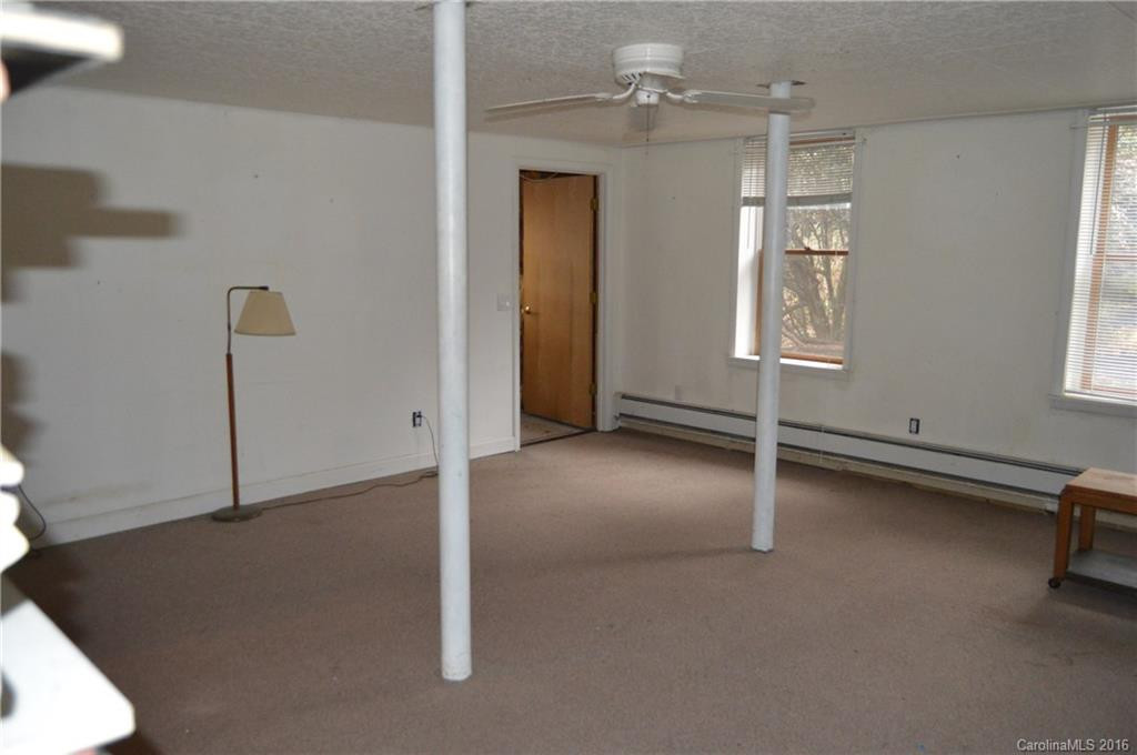28 Hilltop Circle #25 - Photo 13