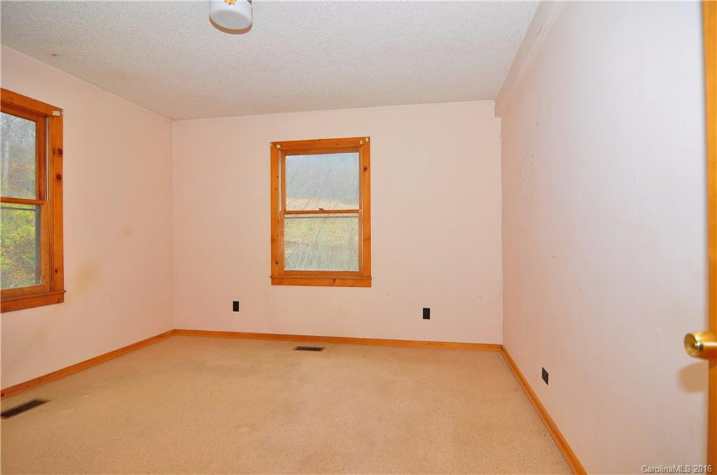 8390 US 25 70 Highway - Photo 9