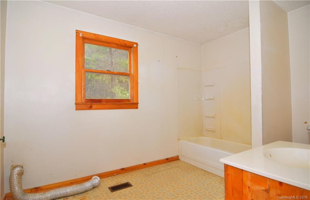8390 US 25 70 Highway - Photo 10