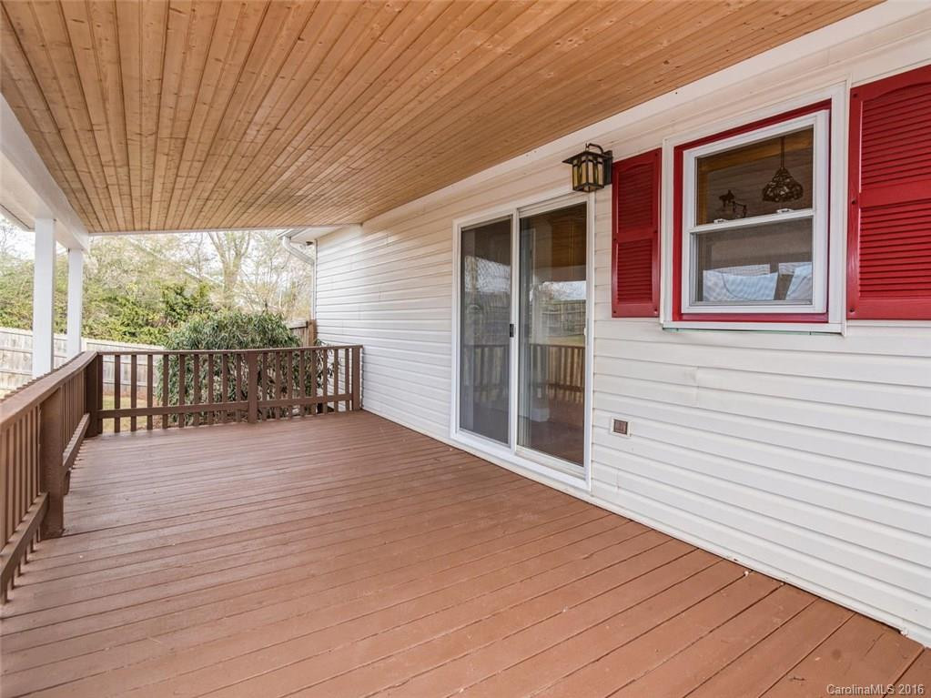 19 Eastway Street - Photo 17