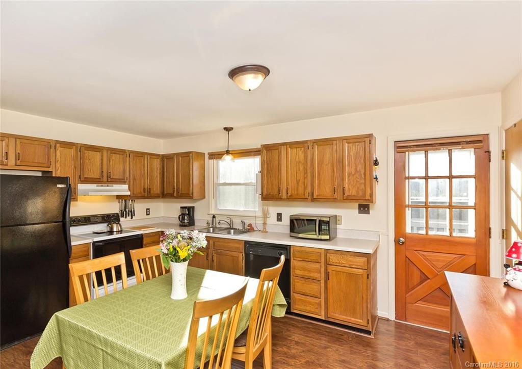 46 Moss Road - Photo 6