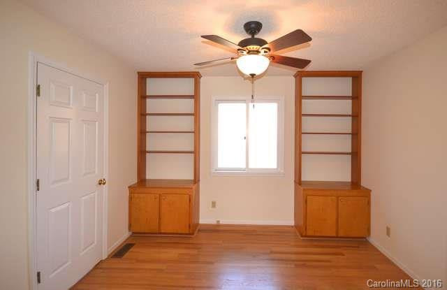 221 Duck Pond Lane - Photo 12