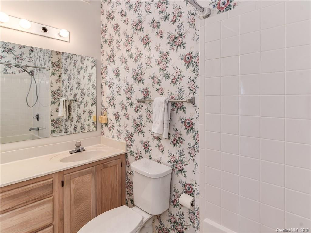 304 Springfield Court - Photo 13