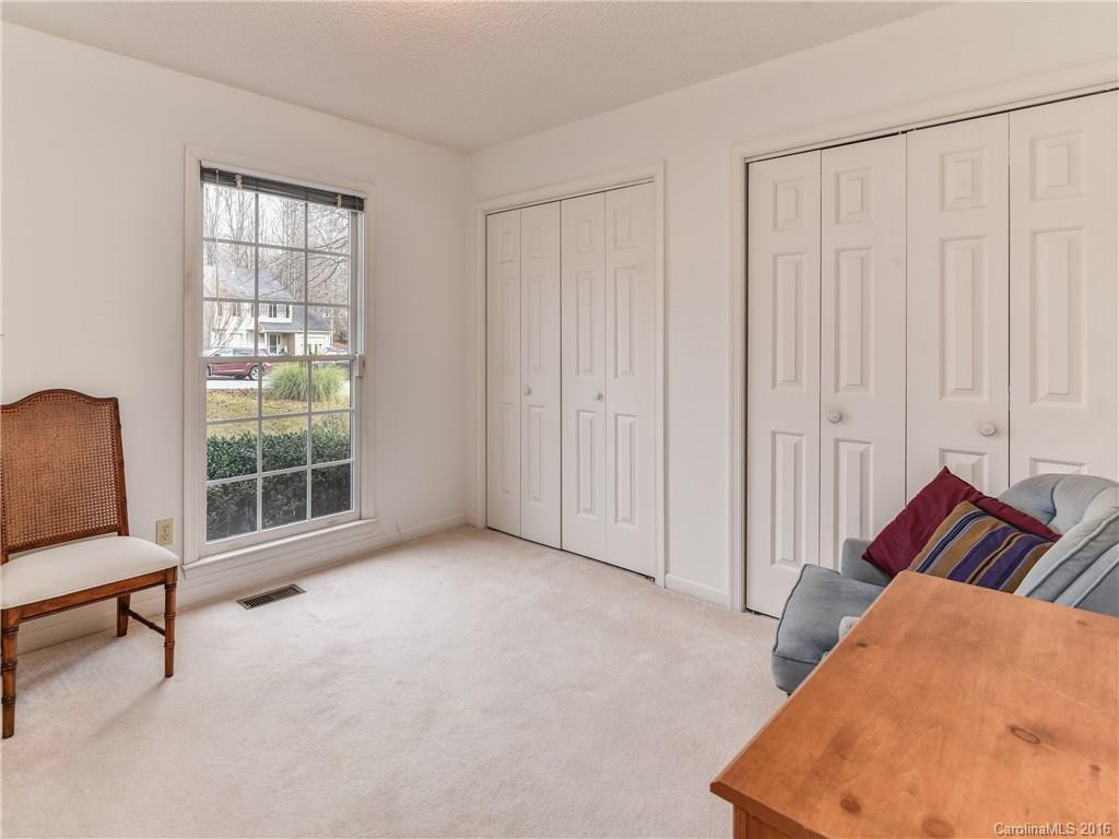304 Springfield Court - Photo 15