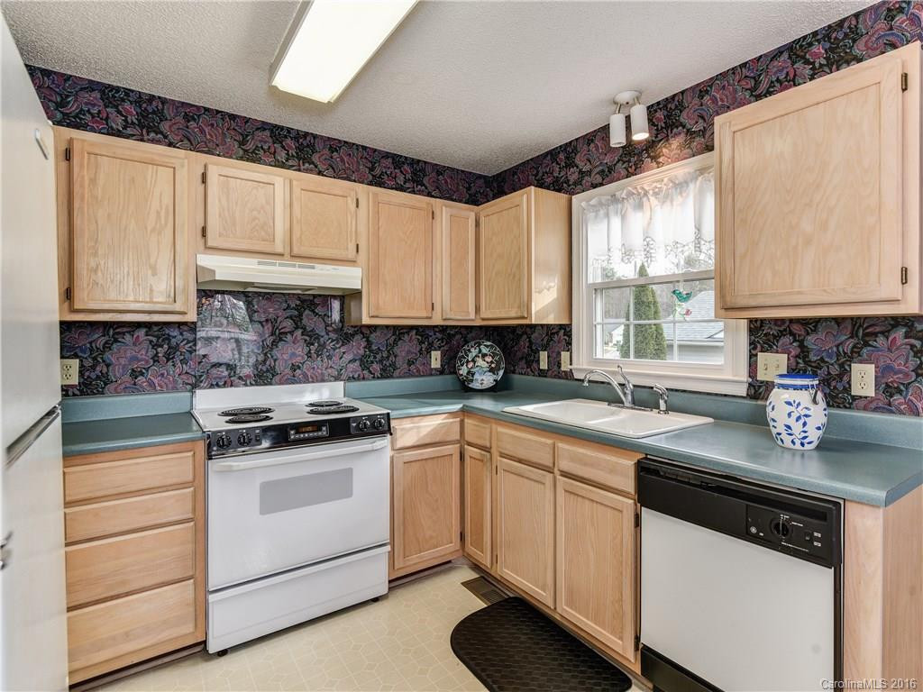 304 Springfield Court - Photo 9