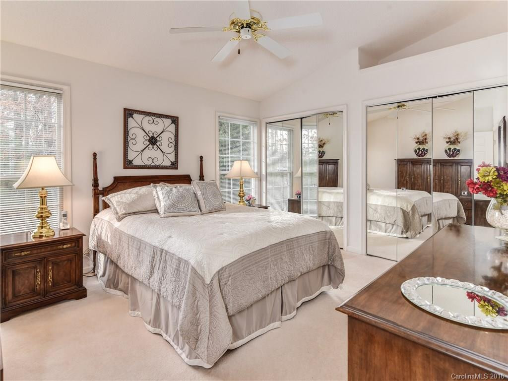 304 Springfield Court - Photo 10