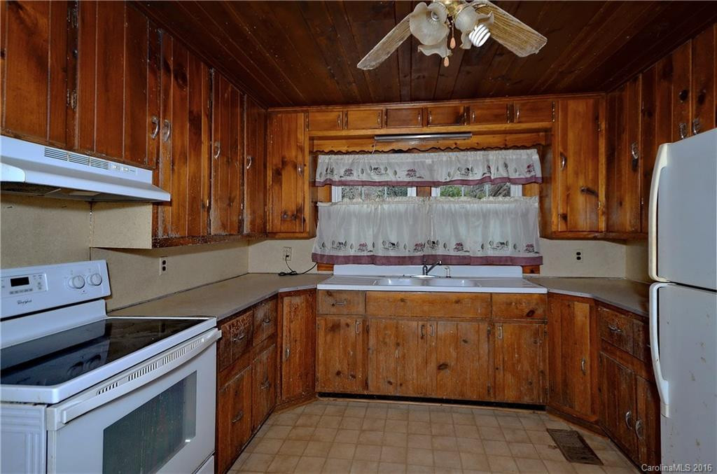 683 McDaniel Road - Photo 9