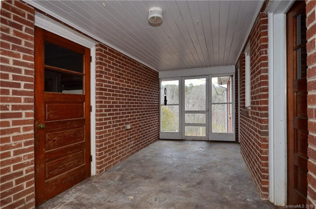 683 McDaniel Road - Photo 10