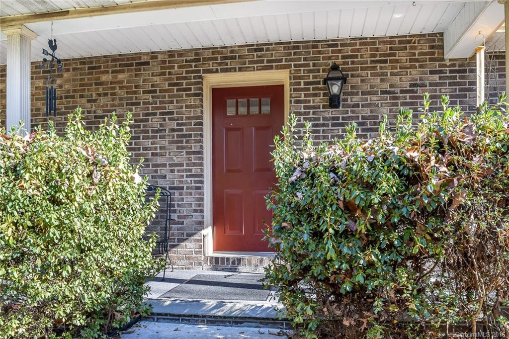 462 Rambling Drive - Photo 2