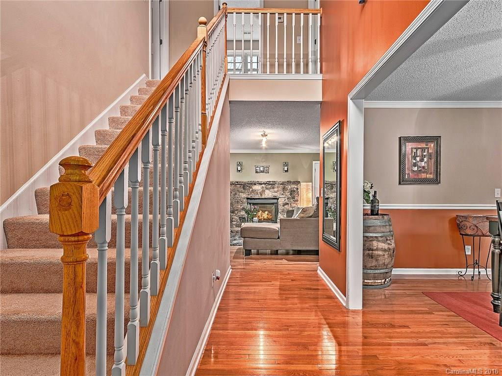 40 Gollum Drive - Photo 2