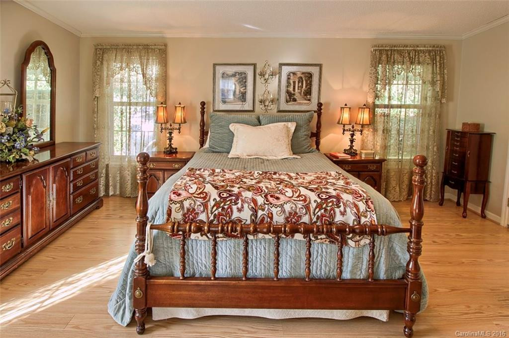1142 Old Howard Gap Road - Photo 14