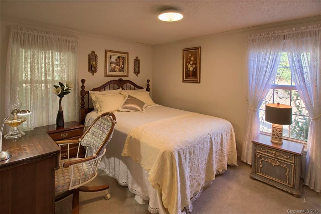 1142 Old Howard Gap Road - Photo 19