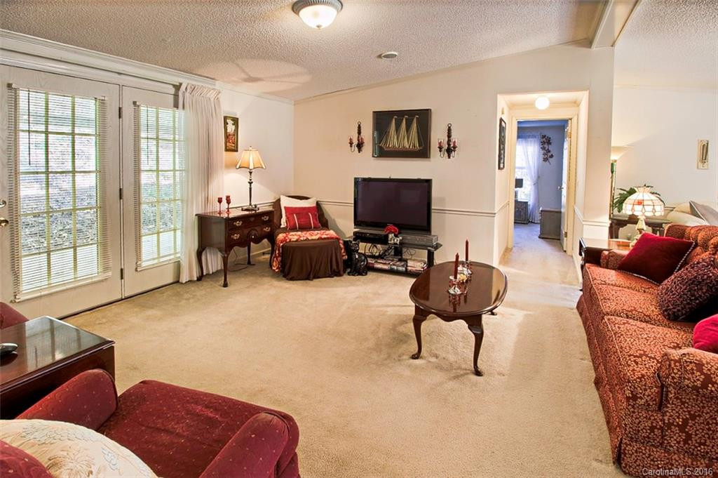 1142 Old Howard Gap Road - Photo 10