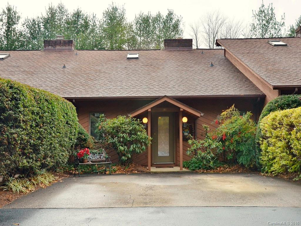 303 Woodfield Drive #303