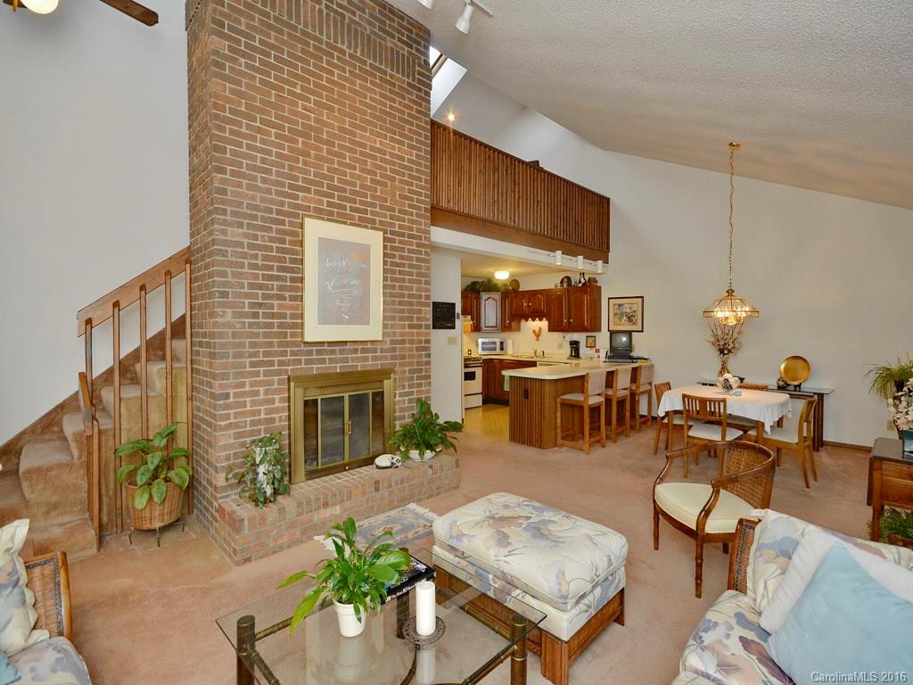303 Woodfield Drive #303 - Photo 5