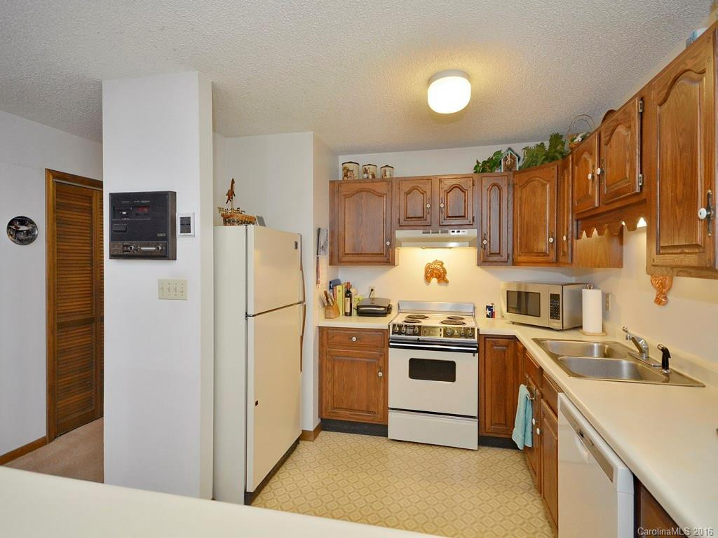 303 Woodfield Drive #303 - Photo 8