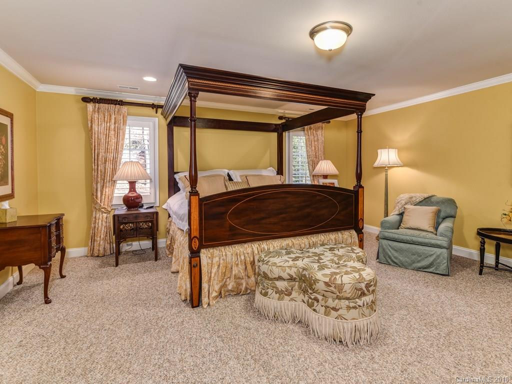 307 Braeside Court - Photo 15