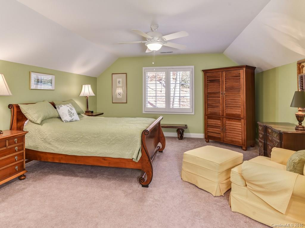 307 Braeside Court - Photo 16
