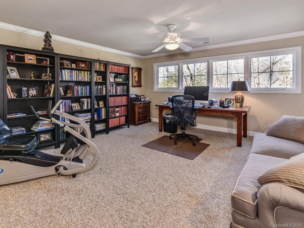 307 Braeside Court - Photo 17
