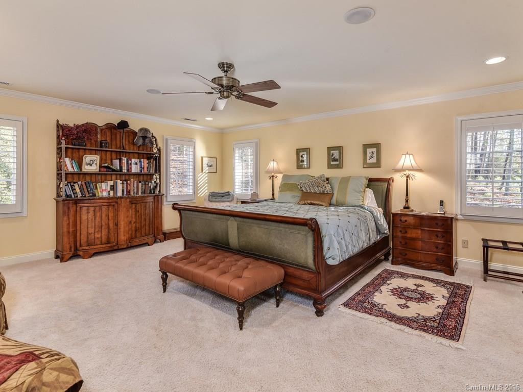 307 Braeside Court - Photo 18