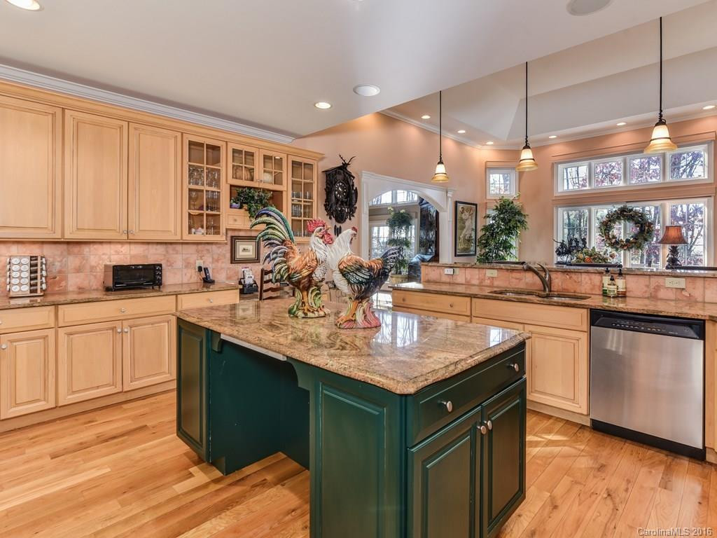 307 Braeside Court - Photo 10